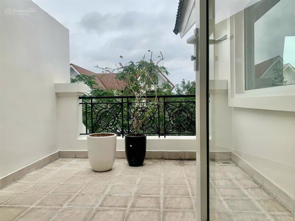 Cho thuê biệt thự vinhomes riverside đường hoa sữa, long biên