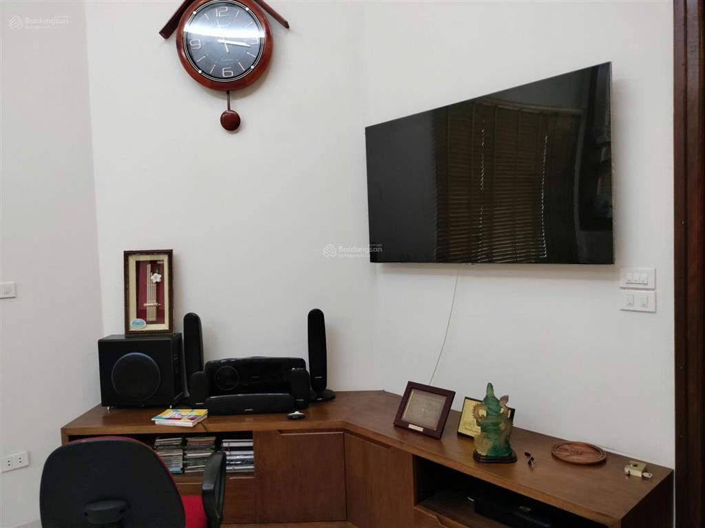 Cho thuê biệt thự 110m2*3.5 tầng, full nội thất, lô góc, khu lâm hạ, bồ đề, long biên,giá 30 triệu.