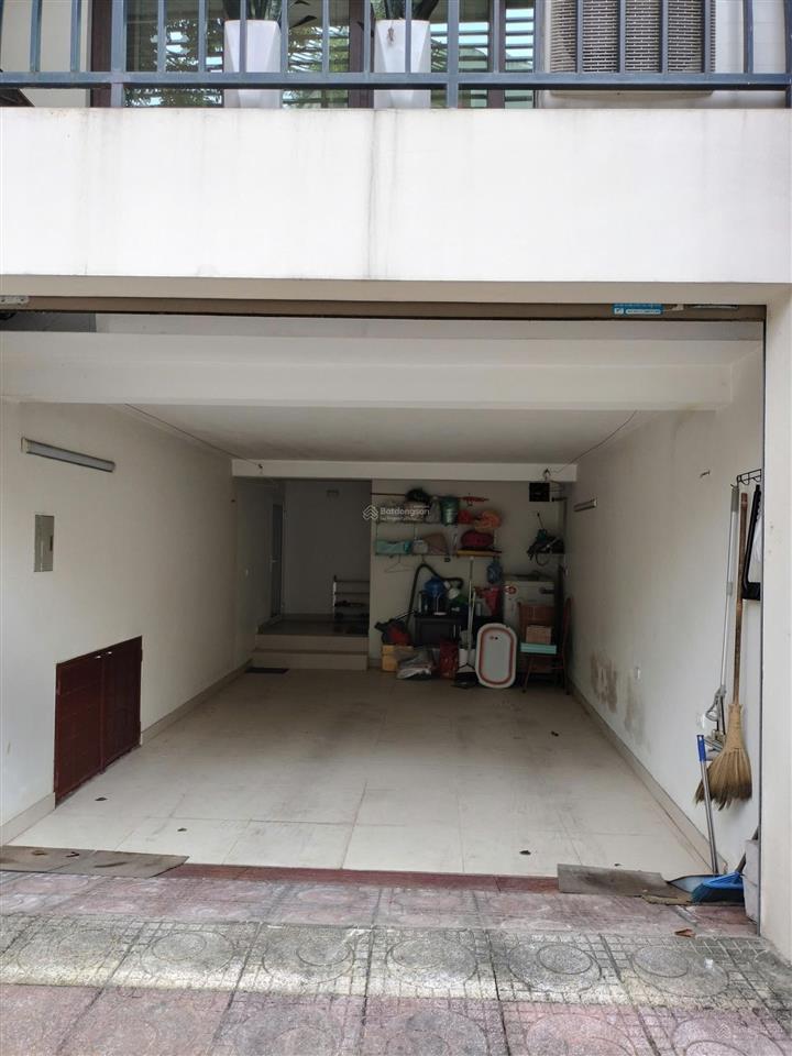 Cho thuê biệt thự 110m2*3.5 tầng, full nội thất, lô góc, khu lâm hạ, bồ đề, long biên,giá 30 triệu.
