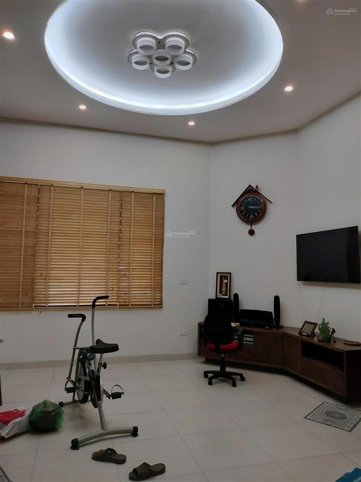 Cho thuê biệt thự 110m2*3.5 tầng, full nội thất, lô góc, khu lâm hạ, bồ đề, long biên,giá 30 triệu.