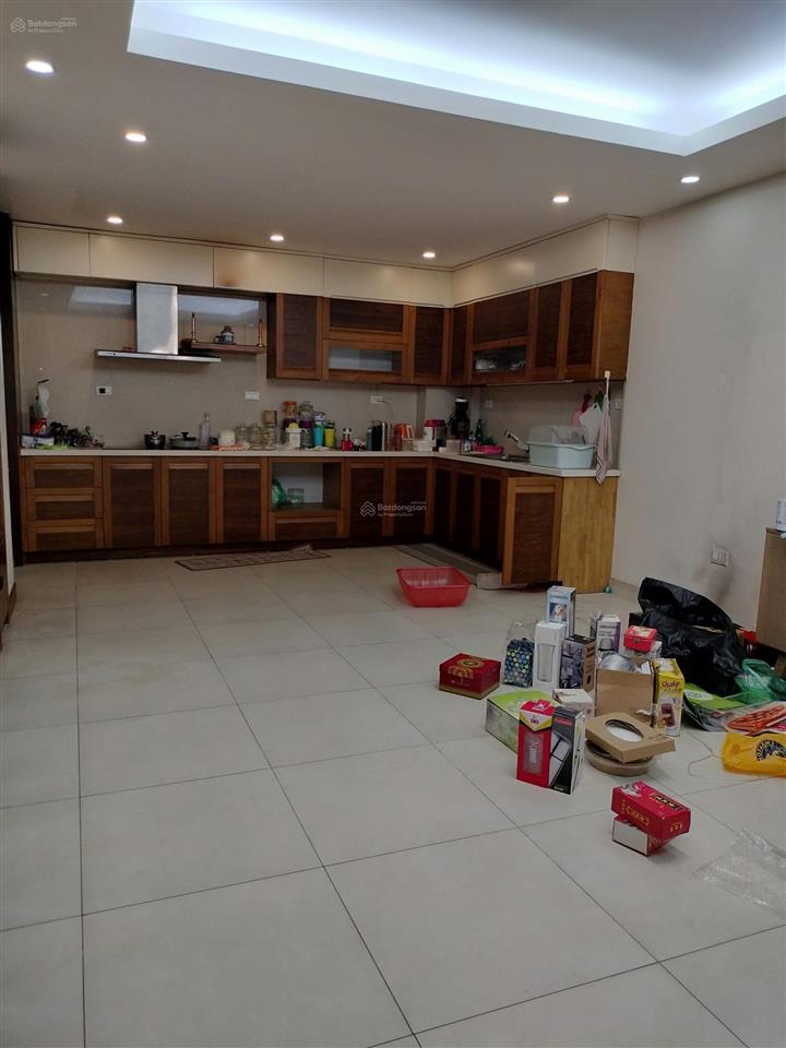 Cho thuê biệt thự 110m2*3.5 tầng, full nội thất, lô góc, khu lâm hạ, bồ đề, long biên,giá 30 triệu.