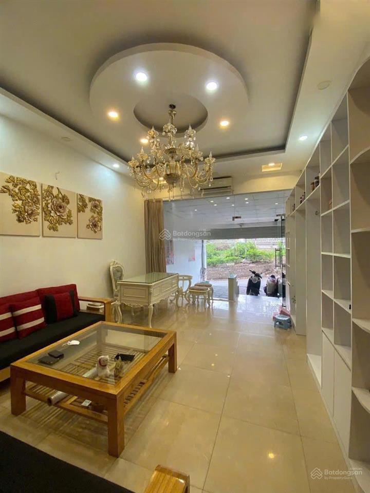 Cho thuê nhà 85m*4.5 tầng, mặt đường nguyễn khoái, hai bà trưng, giá 15 triệu
