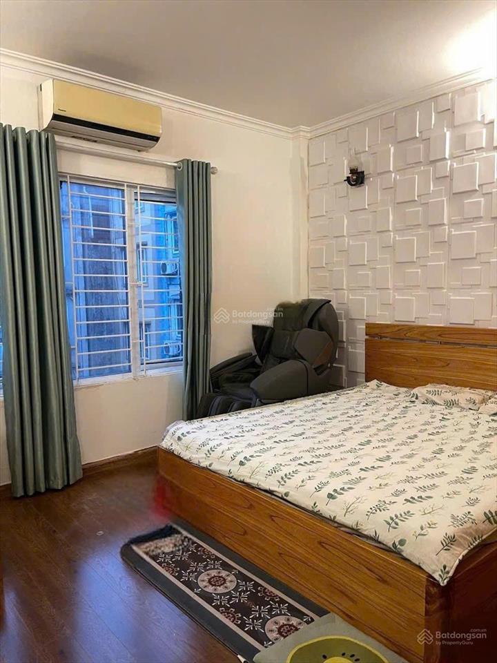 Cho thuê nhà 85m*4.5 tầng, mặt đường nguyễn khoái, hai bà trưng, giá 15 triệu