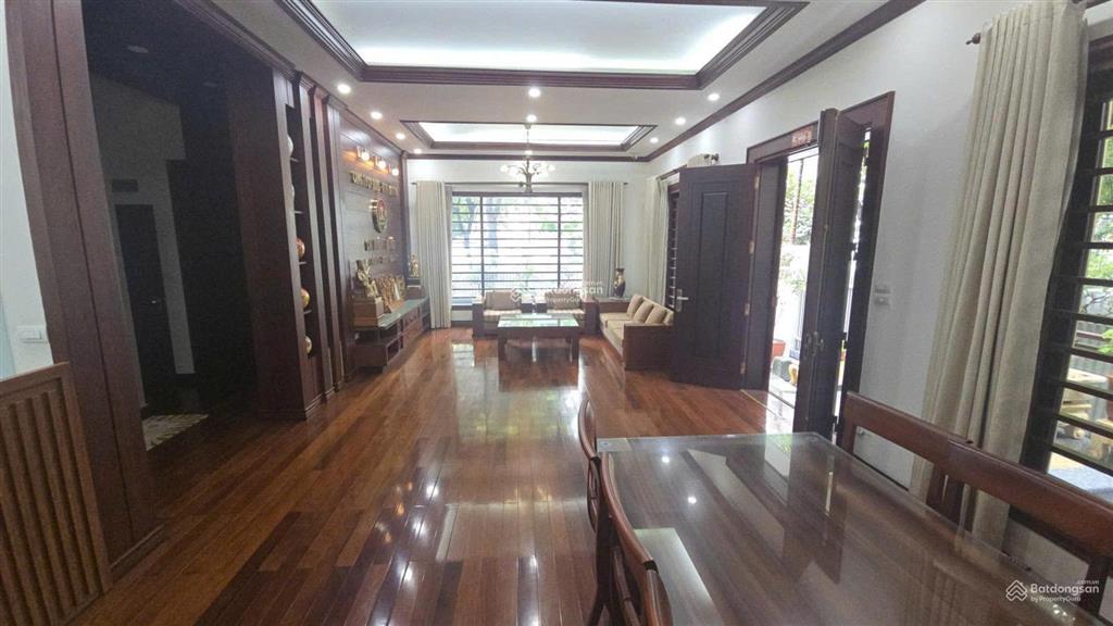 Chính chủ cho thuê nhà 240m2, 2 tầng, dịch vọng hậu, cầu giấy, giá 40 triệu.