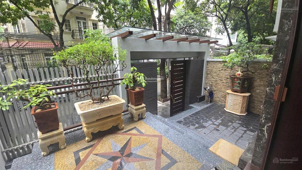 Chính chủ cho thuê nhà 240m2, 2 tầng, dịch vọng hậu, cầu giấy, giá 40 triệu.