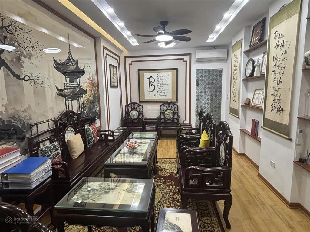 Cho thuê nhà 48m*5 tầng, nguyên căn, đào tấn, ba đình, giá 26 triệu.