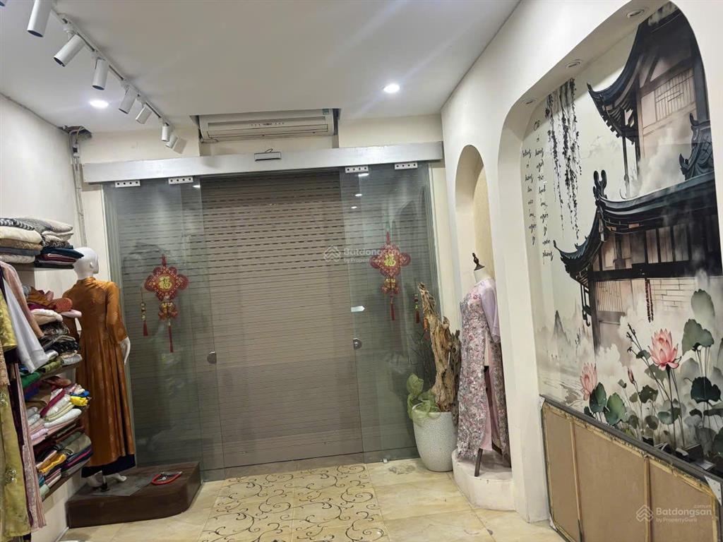 Cho thuê nhà 48m*5 tầng, nguyên căn, đào tấn, ba đình, giá 26 triệu.