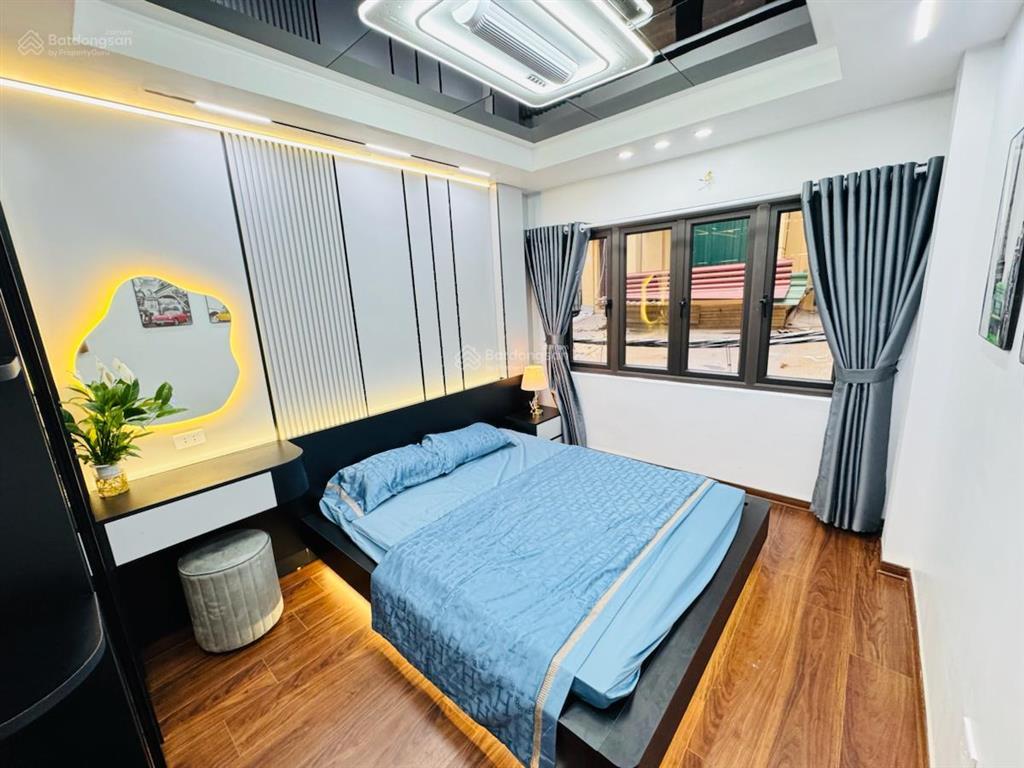 Bán nhà siêu đẹp phố đặng tiến đông, nhà mới ngõ ô tô, dân trí cao, tặng full nt ở ngay, 35m2*5t