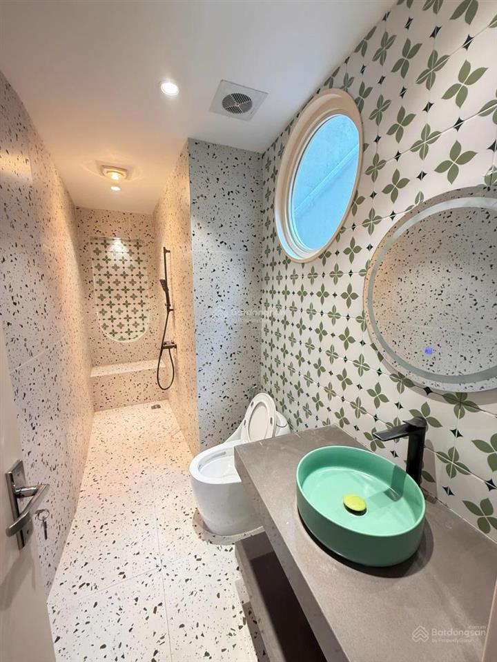 Siêu siêu đẹp nhà phố phan phù tiên, thiết kế đỉnh , gần chợ , ngân hàng ,bệnh viện , văn miếu ,