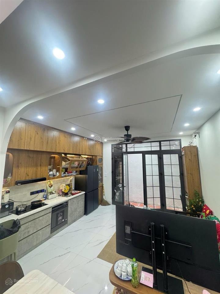 Siêu đẹp!bán nhà phố thổ quan, trước nhà thoáng, ngõ thông, 100m ra mặt phố, 35m*4tầng  8tỷ