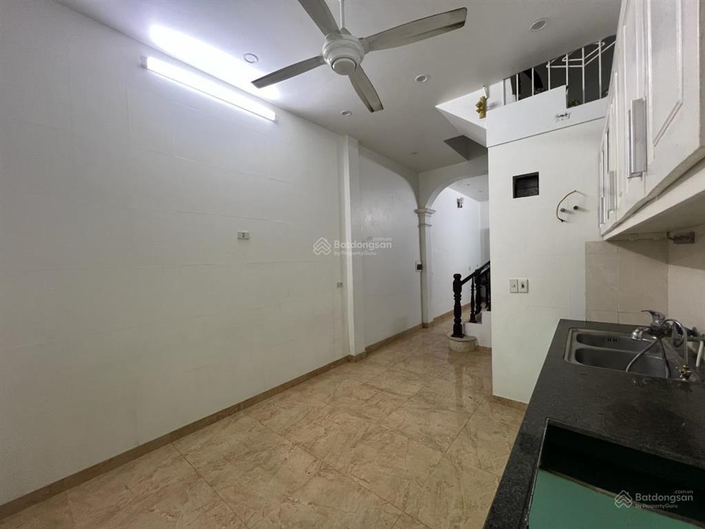 Bán nhà đẹp! nguyễn phúc lai, thông nhiều nơi, ngõ 3 gác phi, 10m ra oto, 45m*4tầng , 13tỷ