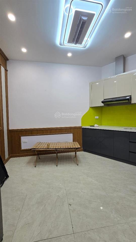 Hiếm! nhà đẹp đội cấn, 1 bước ra hồ hữu tiếp, ngõ nông , 15m ra mặt phố, oto , 35m*4tầng, 11tỷ400