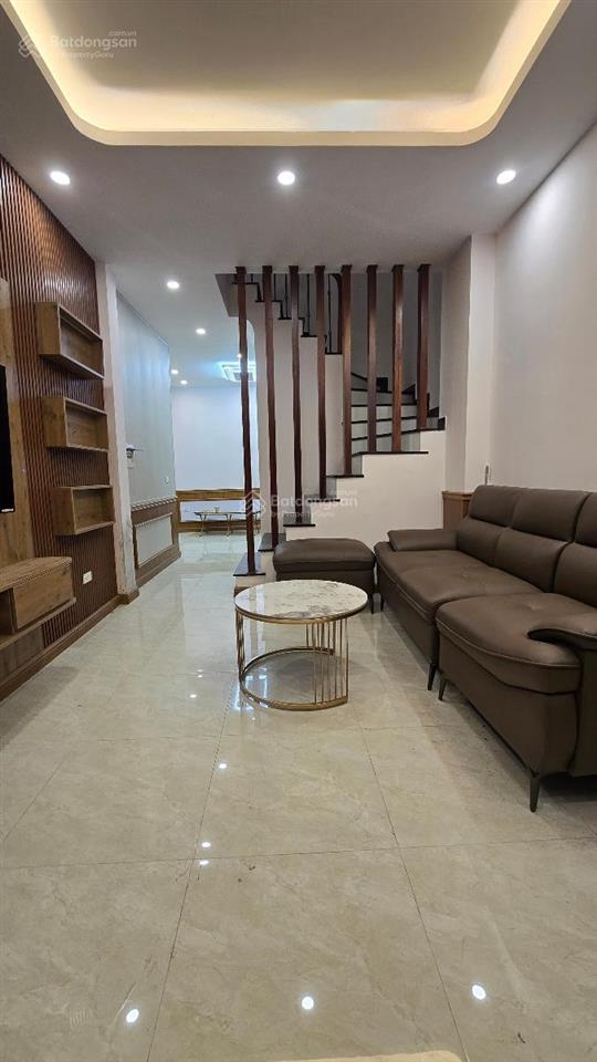 Hiếm! nhà đẹp đội cấn, 1 bước ra hồ hữu tiếp, ngõ nông , 15m ra mặt phố, oto , 35m*4tầng, 11tỷ400