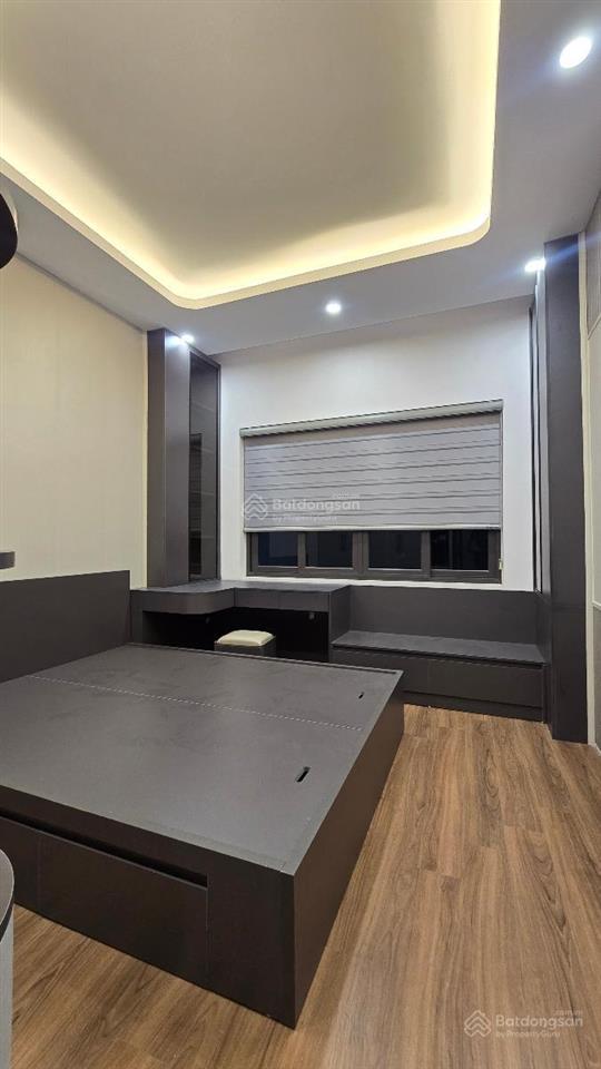Hiếm! nhà đẹp đội cấn, 1 bước ra hồ hữu tiếp, ngõ nông , 15m ra mặt phố, oto , 35m*4tầng, 11tỷ400