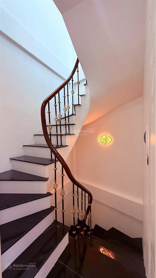 Hiếm! bán nhà phố đào tấn, ngõ to rộng, 40m ra oto, tặng full nội thất, 30m2*5 tầng, 7,7 tỷ