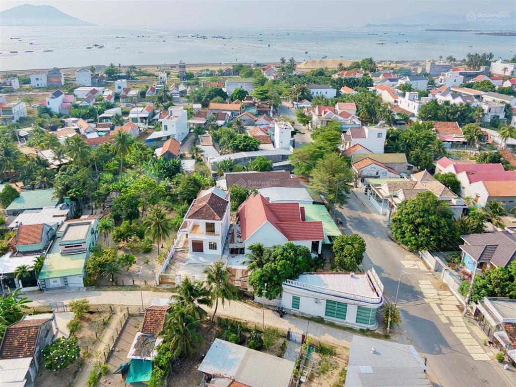 Nhà mới bắc vân phong gần biển giá tốt chỉ 12tr/m vị trí thôn tân đức đông