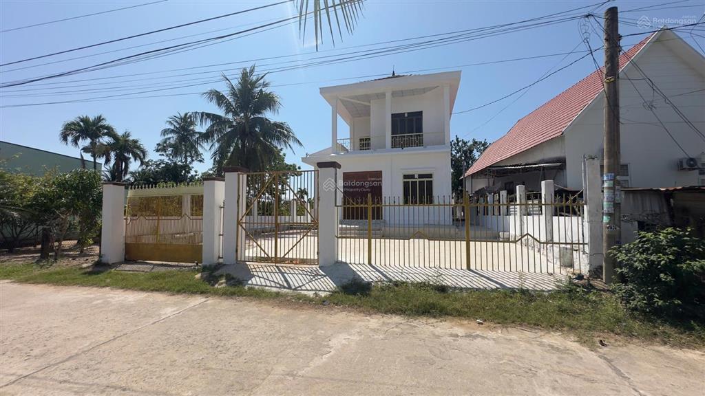Nhà mới bắc vân phong gần biển giá tốt chỉ 12tr/m vị trí thôn tân đức đông