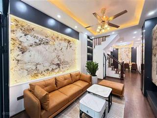 Bán nhà phố triều khúc 40m2, 5t, 6 pn, nhà mới, full nội thất, 15m ra ô tô tránh, chỉ 8,6 tỷ