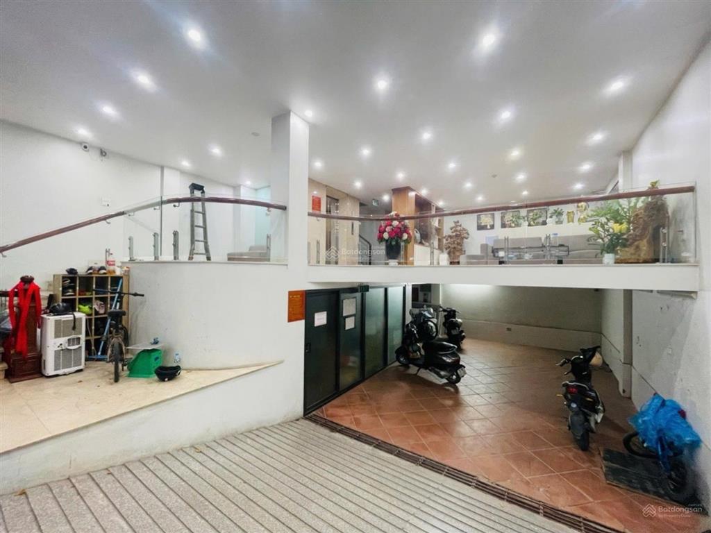 Bán tòa nhà văn phòng đường nguyễn xiển, thanh xuân 105m2, 9t, mt 8,8m giá 48 tỷ ngõ thông ô tô vào