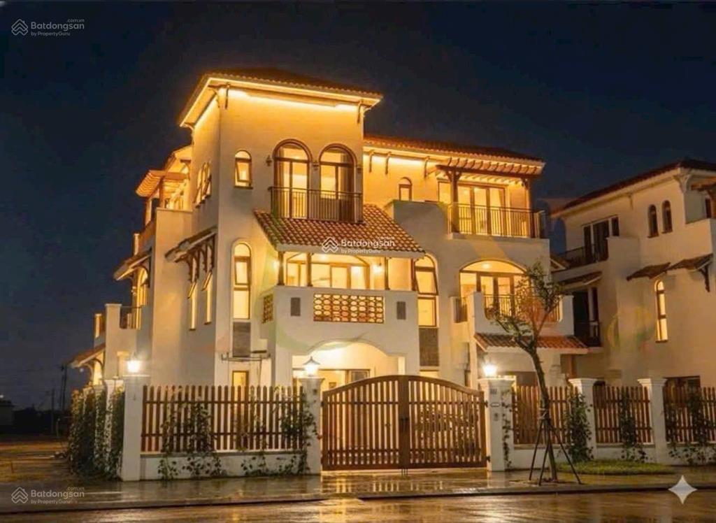 Căn liền kề xẻ khe vị trí đẹp, tiềm năng kinh doanh cao, thích hợp nhiều loại hình kinh doanh