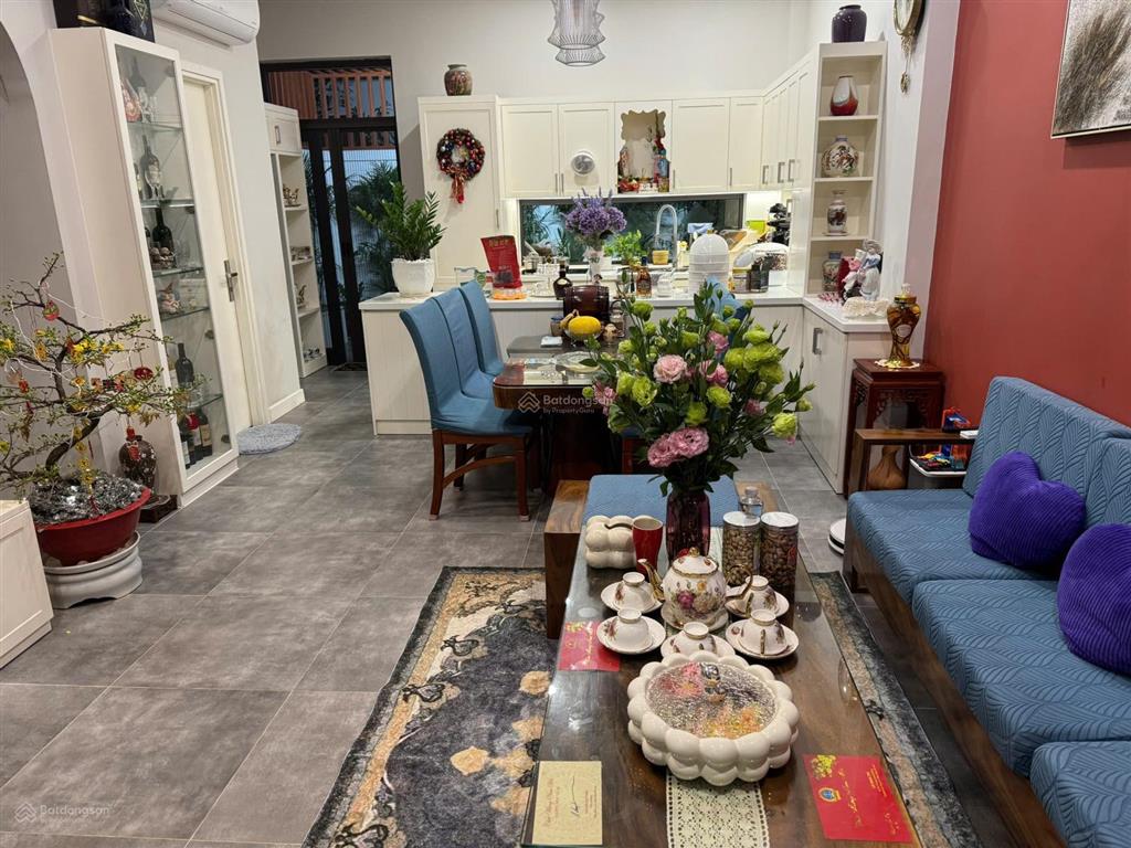 Chuyển nhượng căn nhà phố trong lavidahướng đông namthoáng mátphong thủy tốtfull nội thất xịn