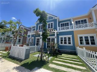 Duy nhất nhà phố 120m2 đối diện công viên clubhouse full nội thất cao cấp giá chỉ 3.9 tỷ cắt lỗ sâu