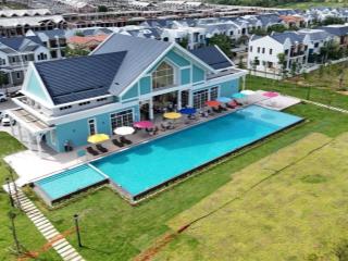 Chuyển nhượng căn biệt thự nằm cạnh hồ bơi florida 1 giá tốt nhất chỉ 4.4 tỷ bao thuế phí