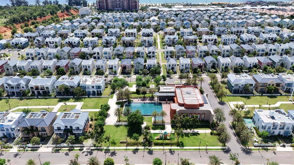 Biệt thự đơn lập 200m2 full nội thất cao cấp giá chỉ 6.7 tỷ cần bán nhanh trước tết