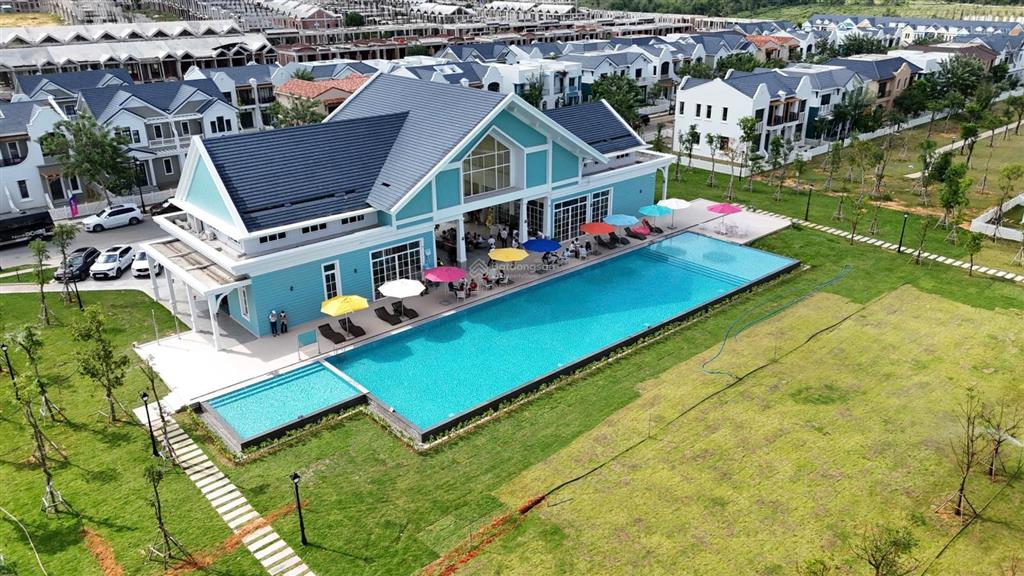 Nhà phố full nội thất 3pn giá chỉ 4 tỷ nằm ngay công viên giá tốt nhất tại novaworld phan thiết