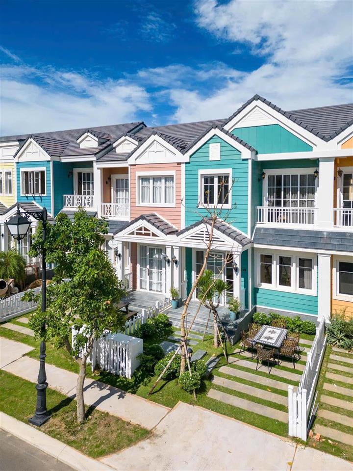 Nhà phố full nội thất 3pn giá chỉ 4 tỷ nằm ngay công viên giá tốt nhất tại novaworld phan thiết