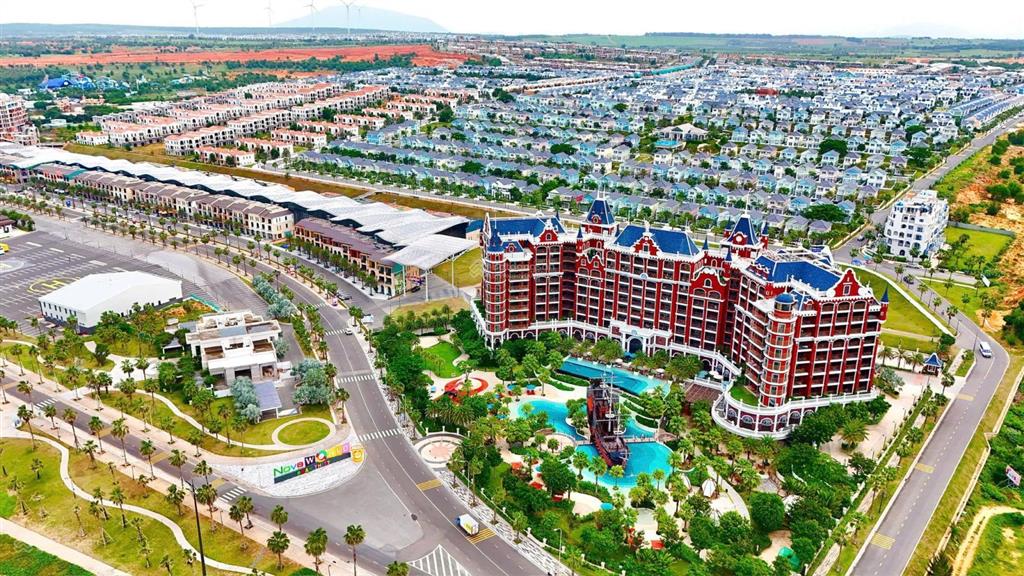 Nhà phố góc công viên diện tích 120m2 giá rẻ nhất chỉ 3.6 tỷ nhà sẵn vị trí đẹp tại novaworld