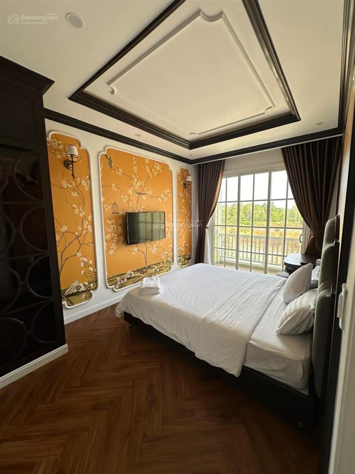 Cắt lỗ sâu + tặng nội thất biệt thự 200m2 hướng đông nam đường lớn 16m giá 6.2 tỷ rẻ nhất novaworld