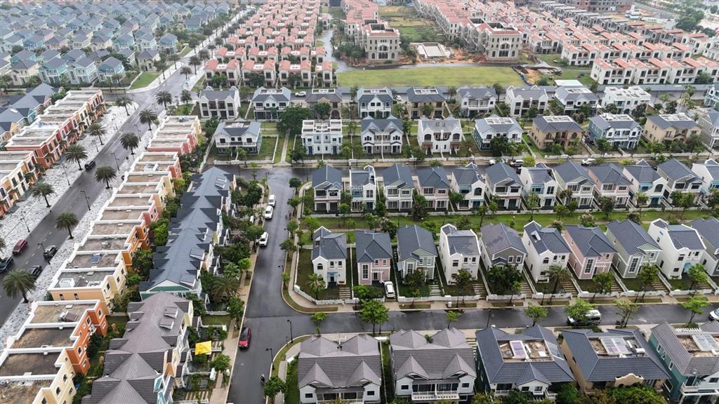 Bán gấp biệt thự song lập 8x20 ngay cạnh hồ bơi giá chỉ 4.2 tỷ rẻ nhất novaworld phan thiết nhà sẵn