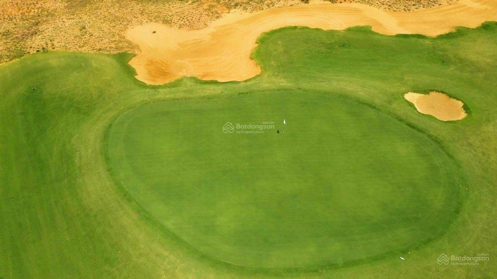 Cắt lỗ sâu giá gốc 9,4 tỷ nay bán 5,7 tỷ biệt thự view trực diện biển và sân golf cạnh clubhouse