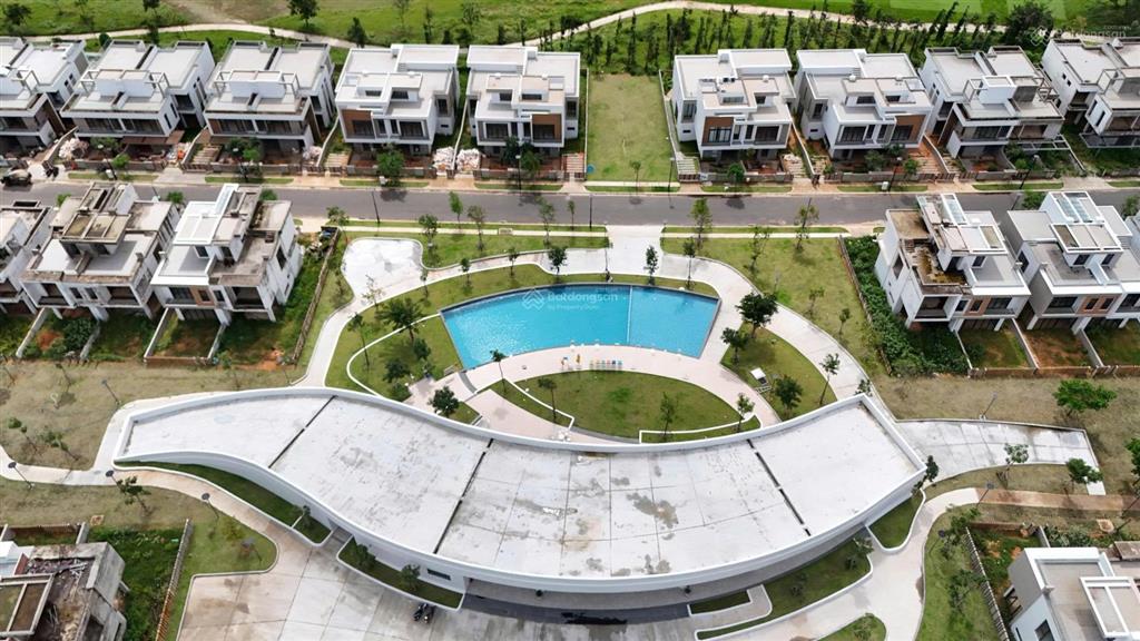 Cắt lỗ sâu giá gốc 9,4 tỷ nay bán 5,7 tỷ biệt thự view trực diện biển và sân golf cạnh clubhouse