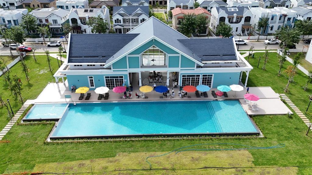 Cắt lỗ bán nhanh biệt thự song lập 8x20 full nội thất giá chỉ 4.8tỷ gần hồ bơi novaworld phan thiết