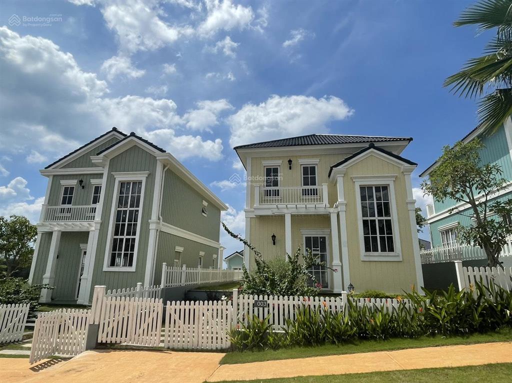 Giá giảm sâu biệt thự đơn lập 200m² nằm gần hồ bơi giá chỉ 5.4 tỷ bao hết thuế phí + 5% ra sổ