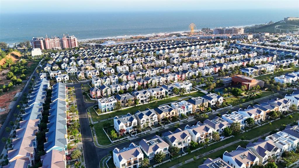 Căn nhà phố nhà sẵn giá hời novaworld phan thiết giá chỉ 2.99 tỷ cần bán nhanh bao thuế phí