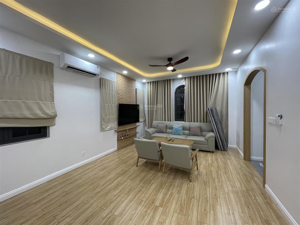 Cực hot! chỉ 6 tỷ bán ngay biệt thự 10x20m + tặng full nội thất 4 phòng ngủ nằm ngay hồ, clubhouse