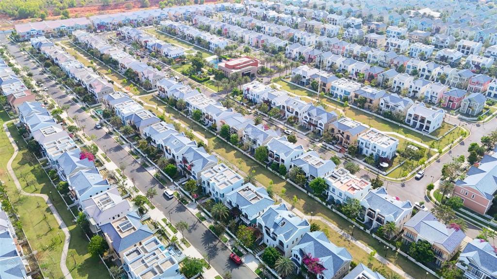 Biệt thự 10x20 gần hồ bơi khu 7 cần bán nhanh giá 5.1 tỷ bao thuế phí, giá cực tốt tại novaworld