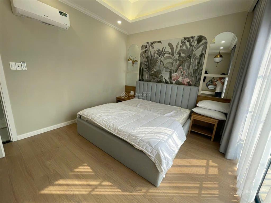 Cần bán nhanh biệt thự song lập kế hồ bơi full nội thất giá chỉ 5.3 tỷ xách vali vào ở ngay