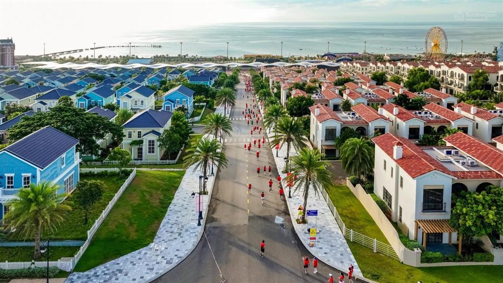 Chỉ 4.9 tỷ sở hữu biệt thự đơn lập 200m2 kế ngay hồ bơi novaworld phan thiết cực đẹp