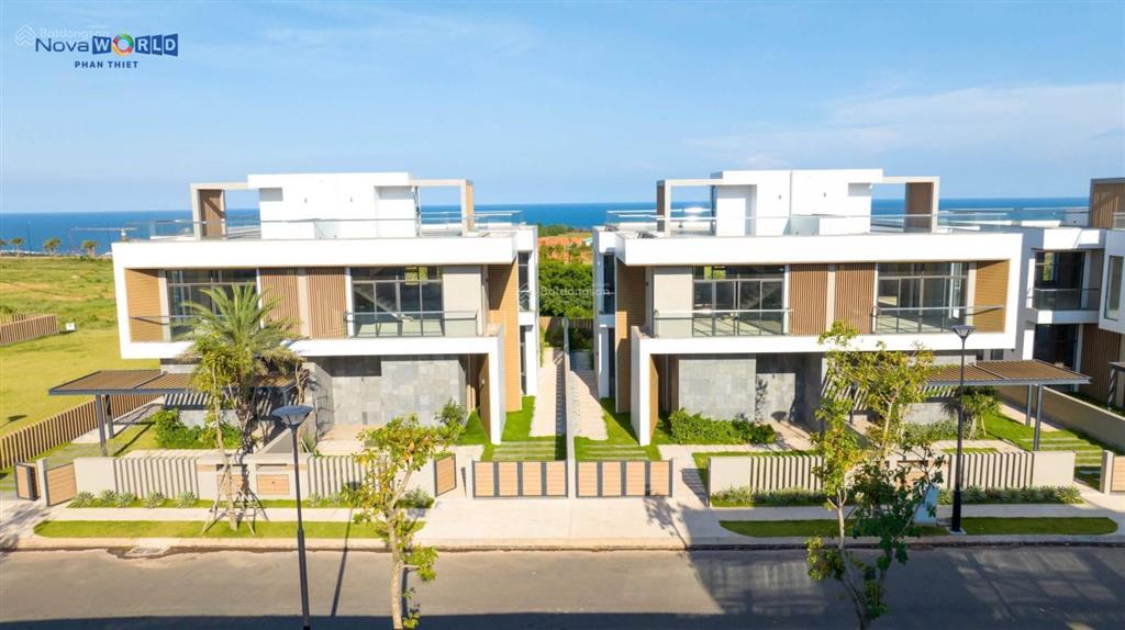 Gía giá hời khu golf, biệt thự golf 300m2 view bao trọn sân golf và view biển cắt lỗ sâu chỉ 9.6 tỷ