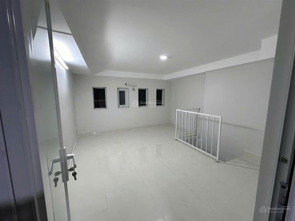 Bất động sản dòng tiền hẻm xe hơi 8m ngay khu him lam quận 7