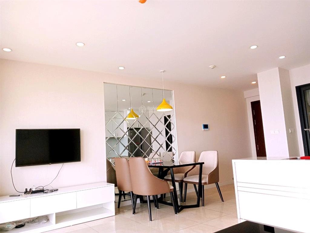 Hot! cho thuê căn hộ golden land nguyễn trãi 132m2, 3 phòng ngủ full đồ cực đẹp chỉ 17 triệu/tháng