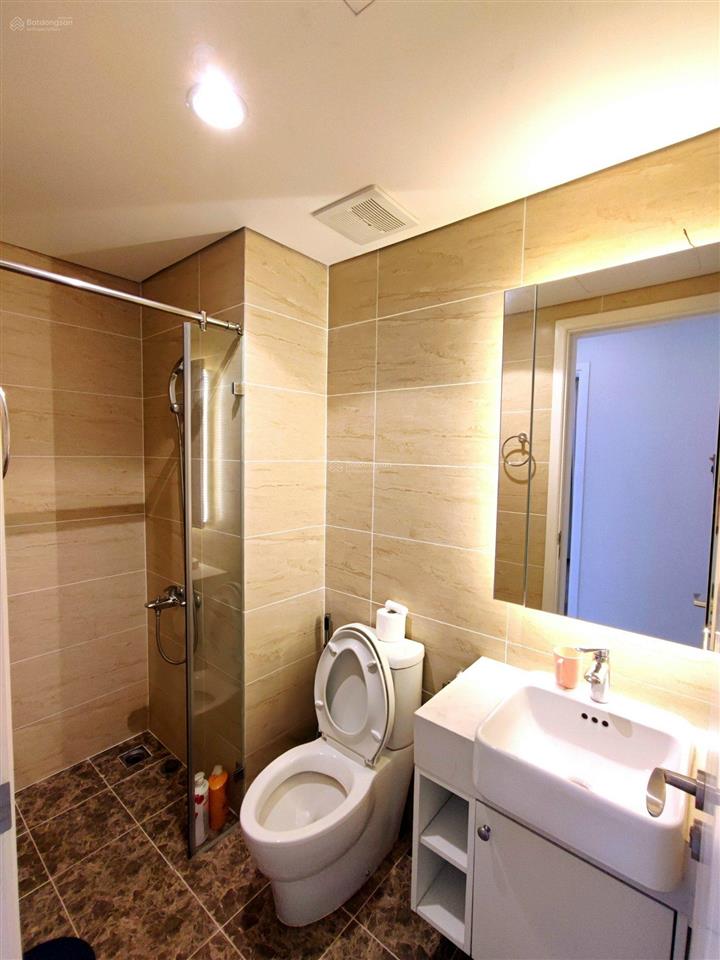 Hot! cho thuê căn hộ golden land nguyễn trãi 132m2, 3 phòng ngủ full đồ cực đẹp chỉ 17 triệu/tháng
