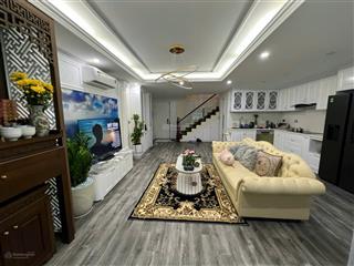 Bán căn hộ golden land, thiết kế duplex 2 tầng 121m2, 3 ngủ full nội thất giá chỉ 10 tỉ