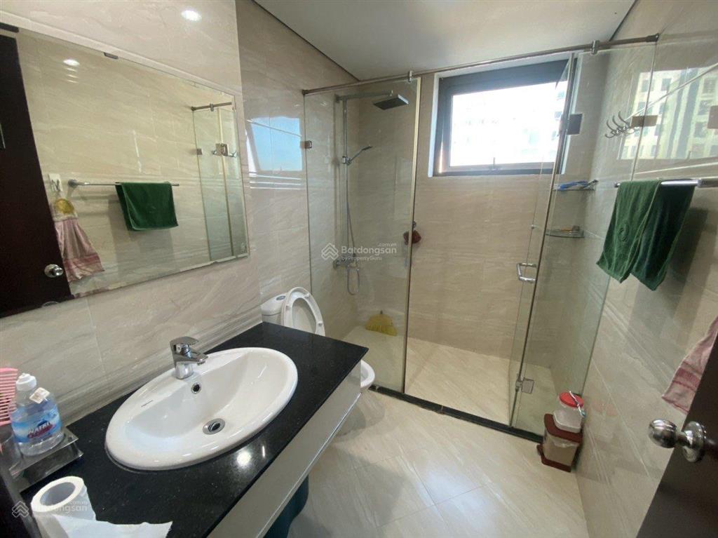Hot! cho thuê căn hộ golden land nguyễn trãi 96m2, 2 phòng ngủ full đồ chỉ 15 triệu/tháng