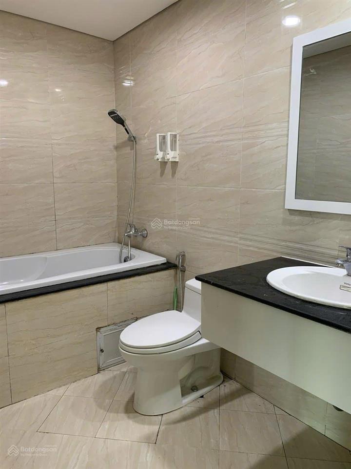 Cho thuê căn hộ golden west lê văn thiêm, 107m2, 3 phòng ngủ + 1 đa năng cơ bản giá 17 triệu/tháng