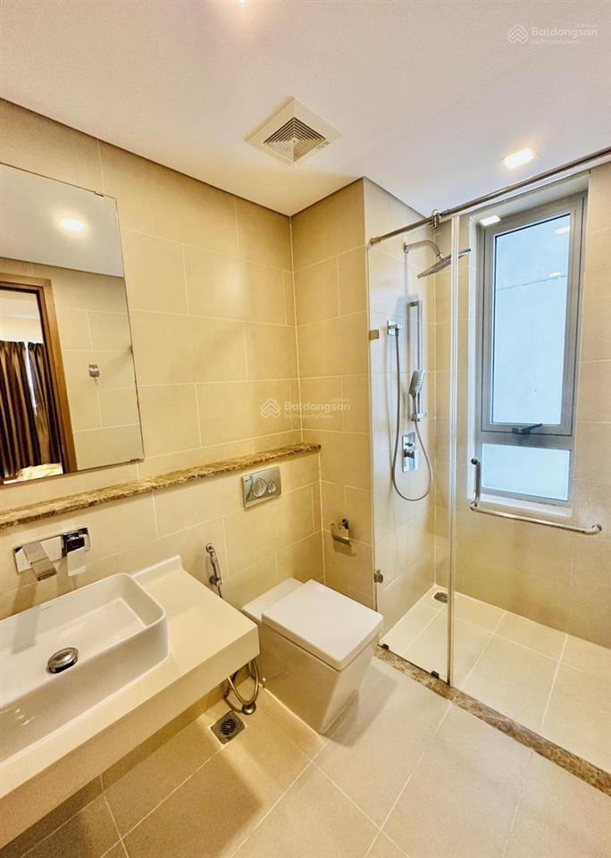 Cho thuê gấp căn góc rivera park sg dt 50m2, 2pn. view đẹp giá 10tr/th  0937 349 ***